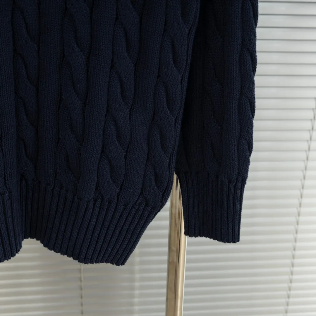 P280 top version (different currencies). You can scan the code to enter the official website. Style: Ralph Lauren POLO Ralph Lauren small label embroidered knitted old money style long-sleeved sweater. Color: Picture color. Size: S-XL. Fabric: pure cotton. Accessories: full set of customized accessories. No gender distinction. Same style for men and women.